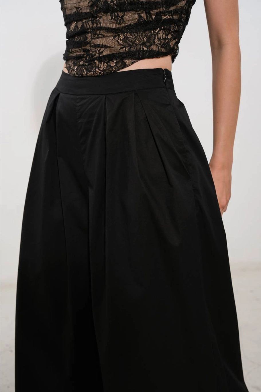 Black Wide-leg Pants